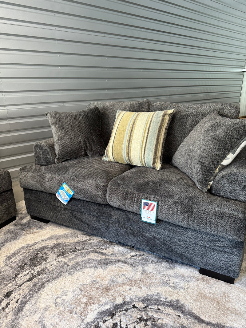 Brand New 3 Seater Sofa With Matching Loveseat
